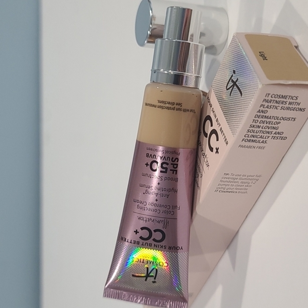 1/2 PRICE ✅ It Cosmetics CC+ Illumination SPF 50+ Anti-Aging ✨Exp 2026 NIB - Picture 4 of 16